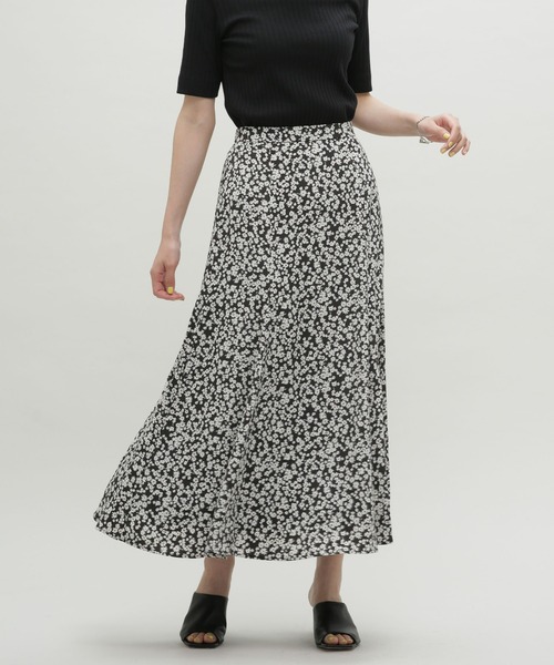 NANO universe（ナノユニバース）の「LB.03/フラワーマーメイドスカート（スカート・レディース・ブラック/グリーン・S/M）」の2枚目の写真