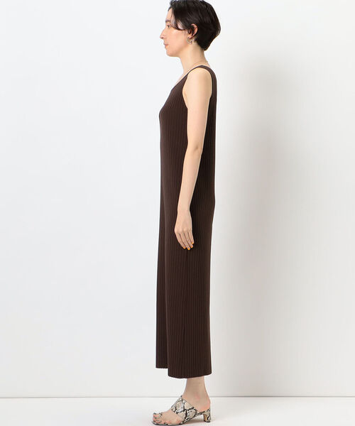 NOLLEY’S Sophi(ノーリーズソフィ)の「《アンサンブル対応》ワイドリブ風アメスリタンクトップマキシ丈ニットワンピース(ワンピース・レディース・ダークブラウン/ブラック・36/38)」の10枚目の写真