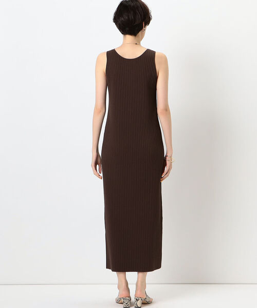 NOLLEY’S Sophi(ノーリーズソフィ)の「《アンサンブル対応》ワイドリブ風アメスリタンクトップマキシ丈ニットワンピース(ワンピース・レディース・ダークブラウン/ブラック・36/38)」の11枚目の写真