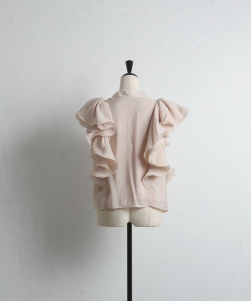 tocco closet(トッコ クローゼット)の「前後2WAYボウタイリボンラッフルフリルブラウス(シャツ/ブラウス・レディース・オフホワイト/ベージュ・M)」の9枚目の写真