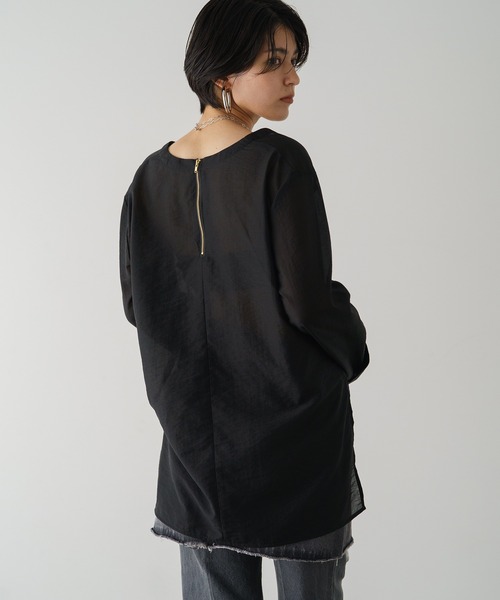 LOUNGEDRESS（ラウンジドレス）の「深Vブラウス（Tシャツ
