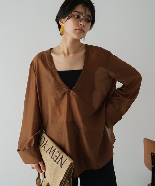「かわいい～！」 LOUNGEDRESS（ラウンジドレス）の「深Vブラウス（Tシャツ トップス