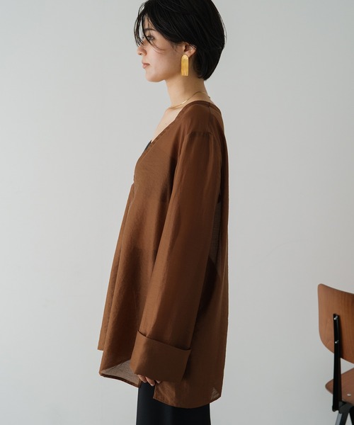 ラウンジドレス 深Vブラウス ブラウン LOUNGEDRESS（ラウンジドレス）の「深Vブラウス（Tシャツ