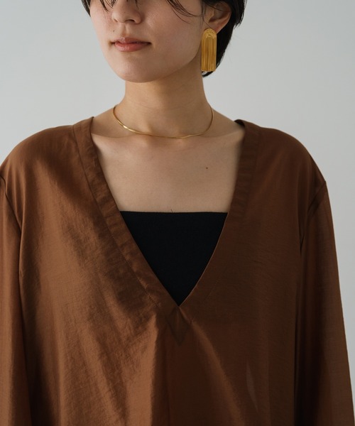 ラウンジドレス 深Vブラウス ブラウン LOUNGEDRESS（ラウンジドレス）の「深Vブラウス（Tシャツ