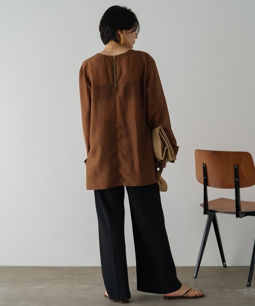 LOUNGEDRESS（ラウンジドレス）の「深Vブラウス（Tシャツ