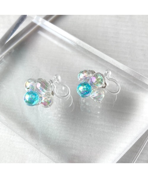 tone(トーン)の「【rusieberry】bubbles flower 4枚花びら mini(MA)(イヤリング・レディース・ブルー系その他・FREE)」の5枚目の写真