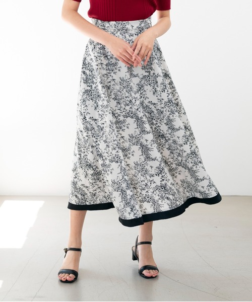 MISCH MASCH(ミッシュマッシュ)の「■2023春夏新作■トワルドジュイ裾トリミングスカート/MM327225(スカート・レディース・ホワイト/ブルー/ブラック・M/S)」の2枚目の写真