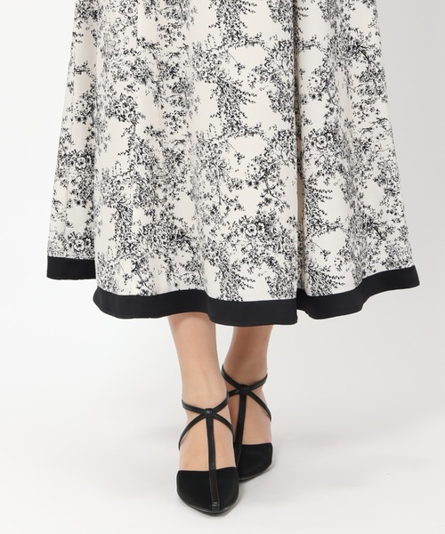 MISCH MASCH(ミッシュマッシュ)の「■2023春夏新作■トワルドジュイ裾トリミングスカート/MM327225(スカート・レディース・ホワイト/ブルー/ブラック・M/S)」の17枚目の写真