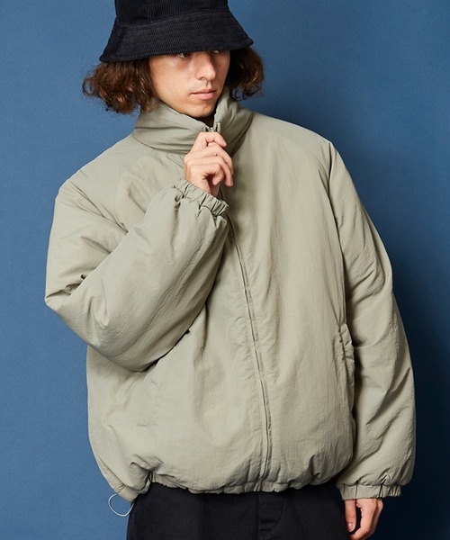 unrelaxing（アンリラクシング）の「ボリュームハイネック撥水ナイロンエコダウンジャケット（ダウンジャケット/コート・メンズ・ライトカーキ/グレー/ブラック/アイボリー/ブルー系/ベージュ/スミクロ/その他・FREE）」の9枚目の写真