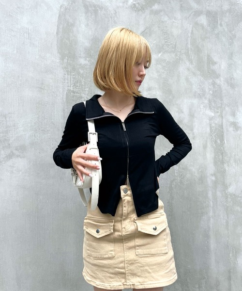 SPIGA(スピーガ)の「ダブルジッパー切替長袖リブニット(ニット/セーター・レディース・ベージュ/グレー/ブラック・FREE)」の10枚目の写真
