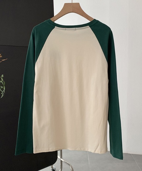 Mela(メラ)の「レター刺繍ラグランTEE(Tシャツ/カットソー・レディース・グリーン/ブラック/ブラウン/ネイビー・FREE)」の17枚目の写真