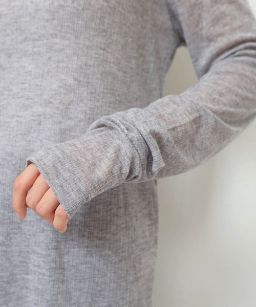 andme（アンドミー）の「テレコシアークルーネック長袖トップス（Tシャツ/カットソー・レディース・ブルー系/ボルドー/ブラック/アイボリー/グレー/イエロー/グレイッシュベージュ/ピンク・FREE）」の16枚目の写真