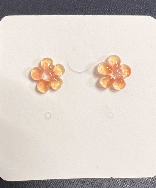 VICKY(ビッキー)の「【KOREAN ITEM】フラワービーズピアス(ピアス(両耳用)・レディース・ピンク/グリーン/オレンジ/パープル・FREE)」の4枚目の写真