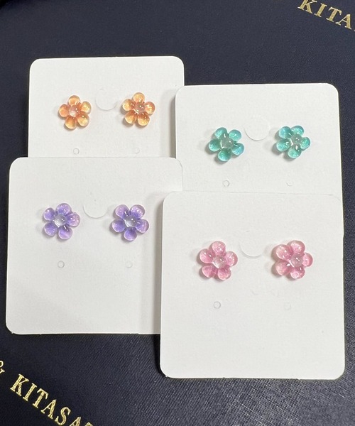 VICKY(ビッキー)の「【KOREAN ITEM】フラワービーズピアス(ピアス(両耳用)・レディース・ピンク/グリーン/オレンジ/パープル・FREE)」の11枚目の写真