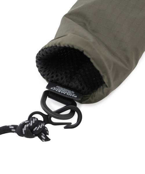 ADAM ET ROPE'（アダムエロペ）の「【PHILMENT】EG NECK CASE（ポーチ・メンズ・オリーブ/ブラック・FREE）」の8枚目の写真