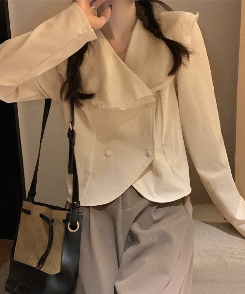 Sibra(シブラ)の「ビックカラ- ブラウス(シャツ/ブラウス・レディース・アイボリー/ブラック/ホワイト・M)」の19枚目の写真
