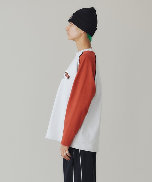 XLARGE(エクストララージ)の「TWO TONE HEAVYWEIGHT RAGLAN L/S TEE(Tシャツ/カットソー・メンズ・アッシュ/ブラック/ネイビー・M/S/XL/L)」の8枚目の写真