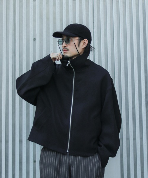 Lui's(ルイス)の「スタンドカラージップブルゾン(ブルゾン・メンズ・ブラック/ベージュ・FREE)」の3枚目の写真