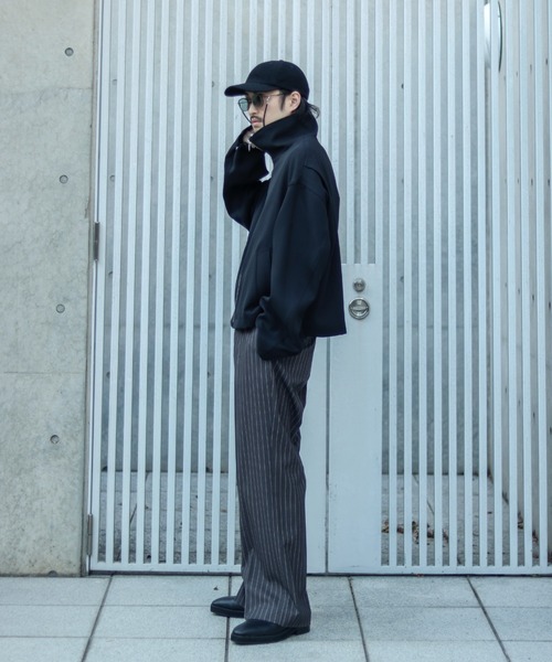 Lui's(ルイス)の「スタンドカラージップブルゾン(ブルゾン・メンズ・ブラック/ベージュ・FREE)」の6枚目の写真