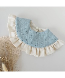tone（トーン）の「【こまりはんどめいど】【大人気商品】刺繍ダブルガーゼのリバーシブルフリルスタイ/ベビースタイ / ビブ/よだれかけ(SU)（スタイ/よだれかけ）」