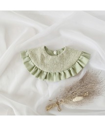 tone（トーン）の「【こまりはんどめいど】【大人気商品】刺繍ダブルガーゼのリバーシブルフリルスタイ/ベビースタイ / ビブ/よだれかけ(SU)（スタイ/よだれかけ）」