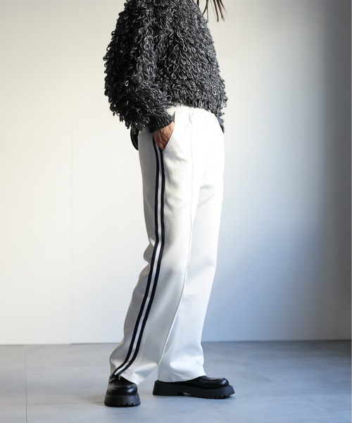 ap retro(アプレトロ)の「ダブルライントラックパンツ/ジャージ(その他パンツ・レディース・ネイビー/ベージュ/オフホワイト・FREE)」の5枚目の写真
