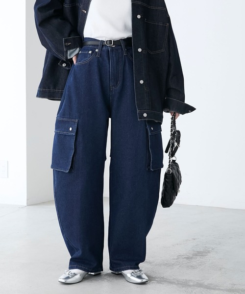BONLECILL(ボンルシール)の「カーヴィーデニムカーゴパンツ(デニムパンツ・レディース・ブラック/ブルー系1/ネイビー・L/M/S)」の12枚目の写真