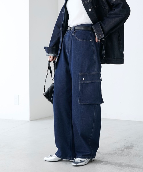 BONLECILL(ボンルシール)の「カーヴィーデニムカーゴパンツ(デニムパンツ・レディース・ブラック/ブルー系1/ネイビー・L/M/S)」の13枚目の写真