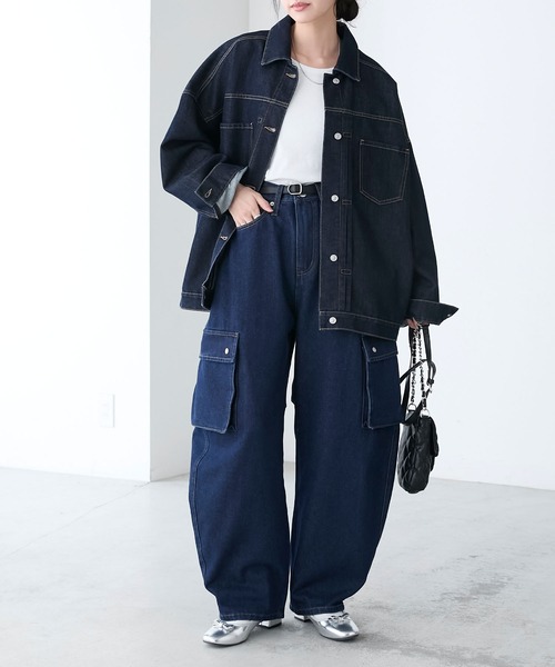 BONLECILL(ボンルシール)の「カーヴィーデニムカーゴパンツ(デニムパンツ・レディース・ブラック/ブルー系1/ネイビー・L/M/S)」の15枚目の写真