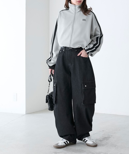 BONLECILL(ボンルシール)の「カーヴィーデニムカーゴパンツ(デニムパンツ・レディース・ブラック/ブルー系1/ネイビー・L/M/S)」の7枚目の写真