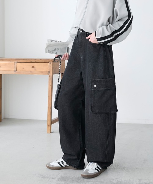 BONLECILL(ボンルシール)の「カーヴィーデニムカーゴパンツ(デニムパンツ・レディース・ブラック/ブルー系1/ネイビー・L/M/S)」の9枚目の写真