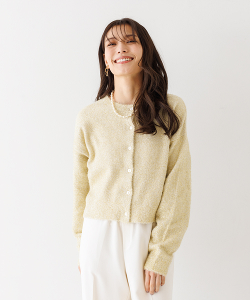 abahouse mavie(アバハウスマヴィ)の「ラメ混フェザーヤーン2WAYカーディガン(カーディガン/ボレロ・レディース・ゴールド/ブラック/シルバー・フリー)」の5枚目の写真