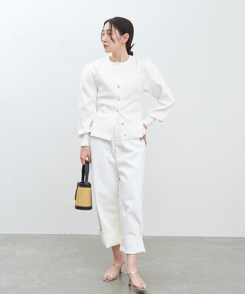 IENA(イエナ)の「コットンカシミアフォルムカーディガン(カーディガン/ボレロ・レディース・ホワイト/チャコールグレー・FREE)」の11枚目の写真