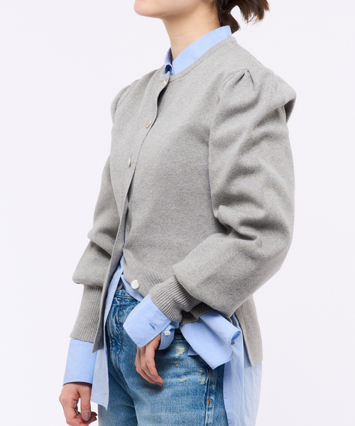 IENA(イエナ)の「コットンカシミアフォルムカーディガン(カーディガン/ボレロ・レディース・ホワイト/チャコールグレー・FREE)」の13枚目の写真