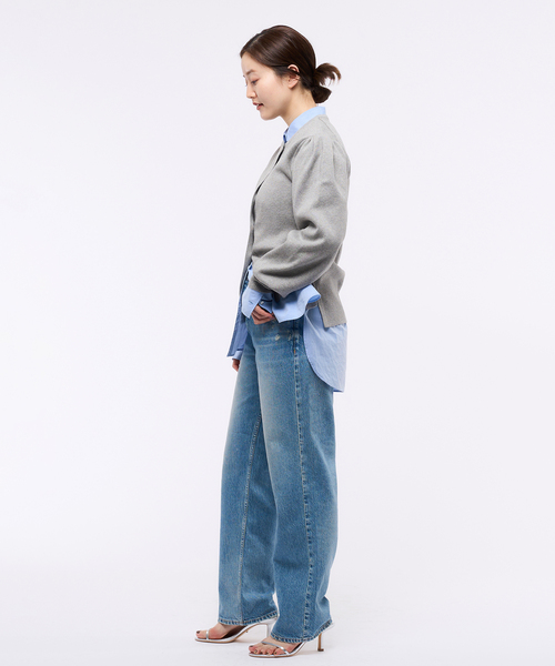 IENA(イエナ)の「コットンカシミアフォルムカーディガン(カーディガン/ボレロ・レディース・ホワイト/チャコールグレー・FREE)」の3枚目の写真