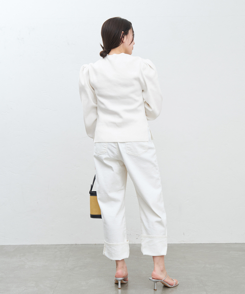 IENA(イエナ)の「コットンカシミアフォルムカーディガン(カーディガン/ボレロ・レディース・ホワイト/チャコールグレー・FREE)」の17枚目の写真