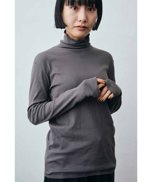 MEDE19F（メデジュウキュウ）の「ＭＥＤＥ１９Ｆ　エアリーな風合いの吸湿発熱コットンハイネックトップス（Tシャツ/カットソー・レディース・チャコールグレー/ブラック/オフホワイト・LARGE/MEDIUM/X-LARGE/XX-LARGE）」の8枚目の写真