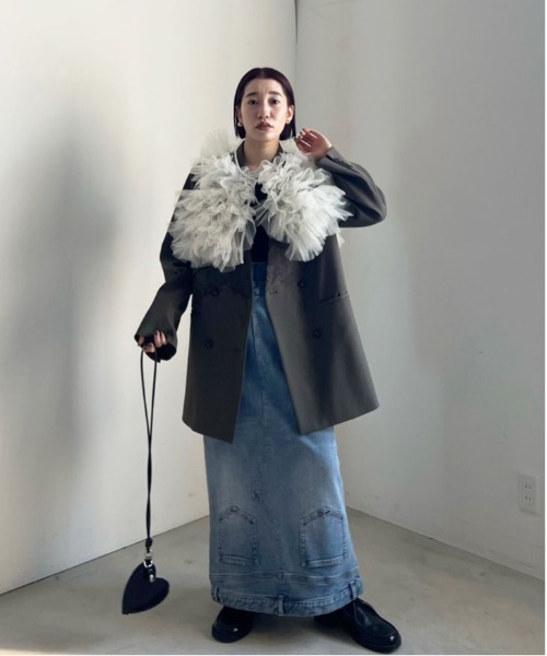 Ameri(アメリ)の「2WAY RUFFLED TULLE VEST(ベスト・レディース・アイボリー/ブラック・FREE)」の5枚目の写真