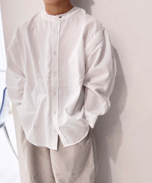 ZI-ON(ジーオン)の「レギュラーカラー&ノーカラーオーバーサイズシャツ(シャツ/ブラウス・キッズ・オフホワイト/カーキ/サックスブルー/グレー系その他/ブルー系その他2/ネイビー/グリーン系その他/グレー系その他2/ブルー系その他/グレー系その他3/ベージュ/チャコール/ホワイト系その他/ベージュ系その他・110cm/120cm/130cm/140cm/150cm/160cm)」の3枚目の写真