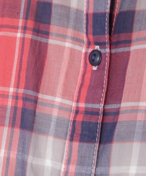 HusHusH（ハッシュアッシュ）の「半袖シャーリングチェックシャツ（シャツ/ブラウス・レディース・ブラック/ブルー/レッド・02/03）」の6枚目の写真