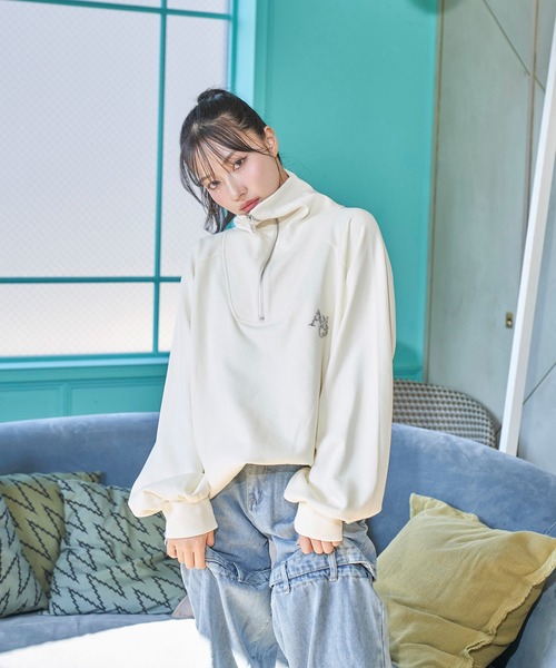 ANDGEEBEE（アンジービー）の「UNISEX ハーフZIPスウェット（スウェット・レディース・アイボリー/ブルー・FREE）」の3枚目の写真