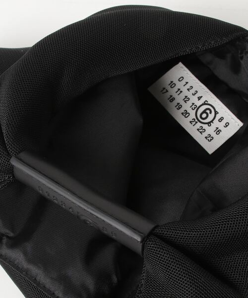 MM6 Maison Margiela（ｴﾑｴﾑｼｯｸｽ ﾒｿﾞﾝ ﾏﾙｼﾞｪﾗ）の「MM6　 SMALL JAPANESE HANDBAG（ショルダーバッグ・レディース・ブラック・FREE）」の5枚目の写真