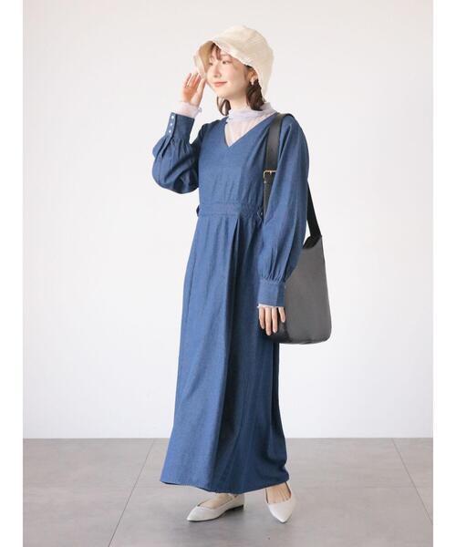 Te chichi TERRASSE(テチチテラス)の「デニムVネックワンピース(ワンピース・レディース・ネイビー/ブルー・F)」の2枚目の写真