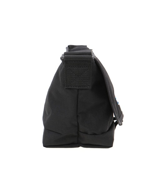 Manhattan Portage(マンハッタンポーテージ)の「Nylon Messenger Bag JR Flap Zipper Pocket Doraemon 2024(メッセンジャーバッグ・レディース・ブラック・SMALL)」の3枚目の写真