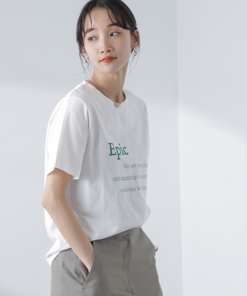 NANO universe(ナノユニバース)の「ロゴプリントTシャツ(Tシャツ/カットソー・レディース・ホワイト/ライトグレー/グリーン/ベージュ/チャコール・FREE)」の2枚目の写真