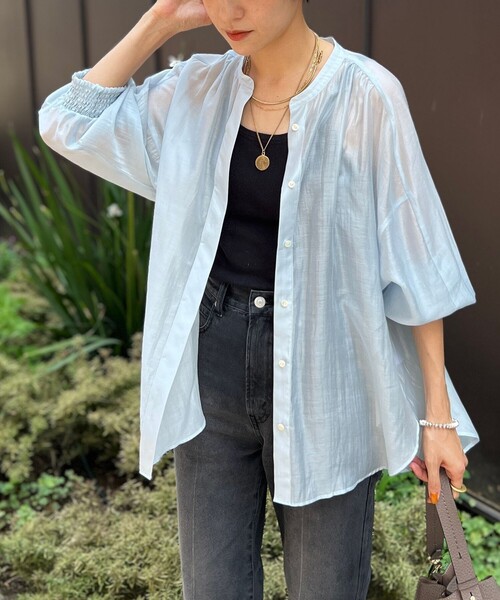 NOLLEY’S（ノーリーズ）の「袖口シャーリングブラウス（シャツ/ブラウス・レディース・キャメル/サックスブルー/ベビーピンク/ブラック/グレー/チャコールグレー・38）」の5枚目の写真