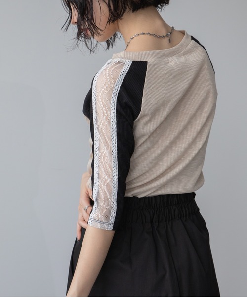 VACANCY(ヴァカンシー)の「レースラインラグランリブトップス(Tシャツ/カットソー・レディース・グレー系その他/ホワイト×ブラック/グリーン・FREE)」の5枚目の写真