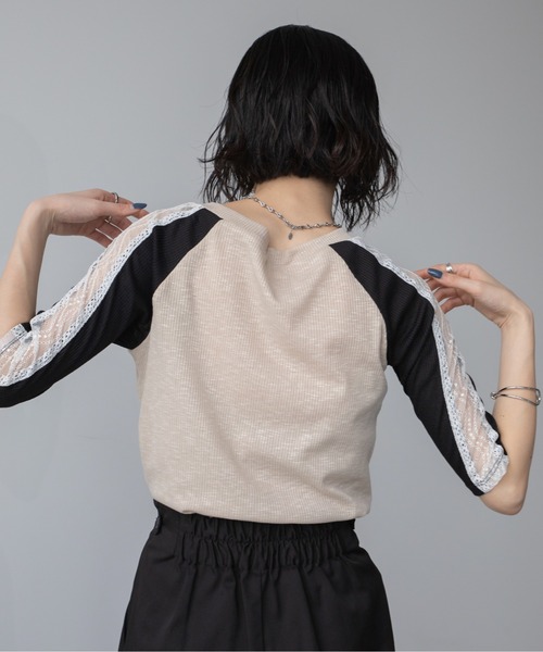 VACANCY(ヴァカンシー)の「レースラインラグランリブトップス(Tシャツ/カットソー・レディース・グレー系その他/ホワイト×ブラック/グリーン・FREE)」の6枚目の写真