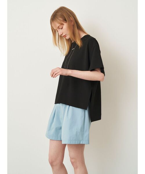 ELENDEEK(エレンディーク)の「バックVオーバーカットソー(Tシャツ/カットソー・レディース・ブルー/オフホワイト/ブラック・FREE)」の2枚目の写真