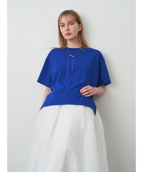 ELENDEEK(エレンディーク)の「バックVオーバーカットソー(Tシャツ/カットソー・レディース・ブルー/オフホワイト/ブラック・FREE)」の6枚目の写真